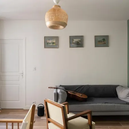 Charming 39 M Near Jules Joffrin *